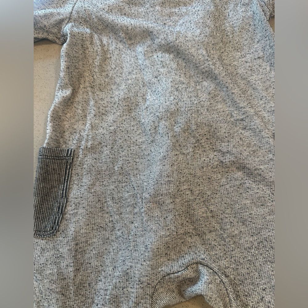 Cat & Jack Baby Grey Long sleeve Romper Size 18 Months - Picture 3 of 4